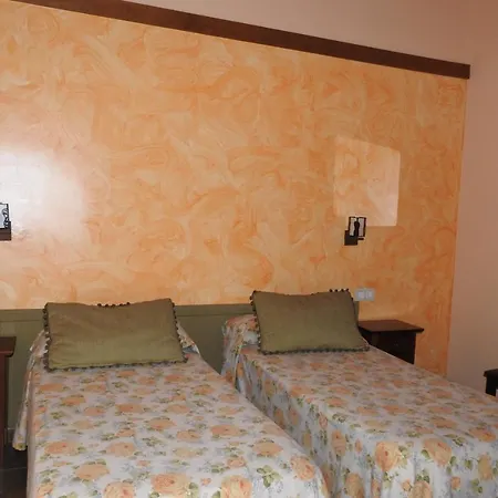 Monfraguee Country house *